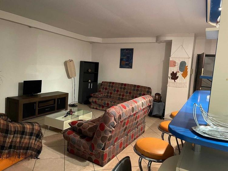 Apartament cu 3 camere decomandat în Cug