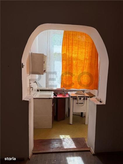 Casă cu 3 camere în Central