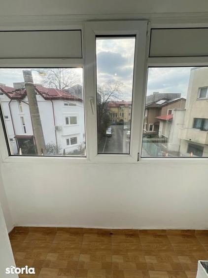Casă cu 2 camere semidecomandat cu Canalizare în Unirii