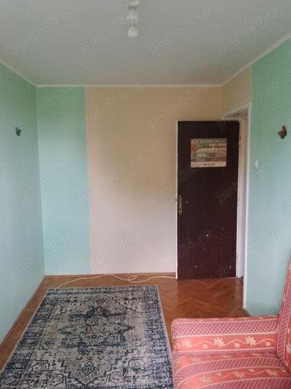 Apartament cu 3 camere semidecomandat în Lugoj