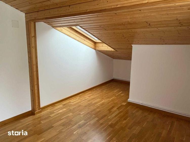 Casă cu 4 camere cu Teren 300 Mp în Central