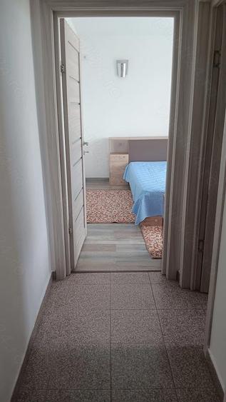 Inchiriez apartament zona SUPERNOVA - 7