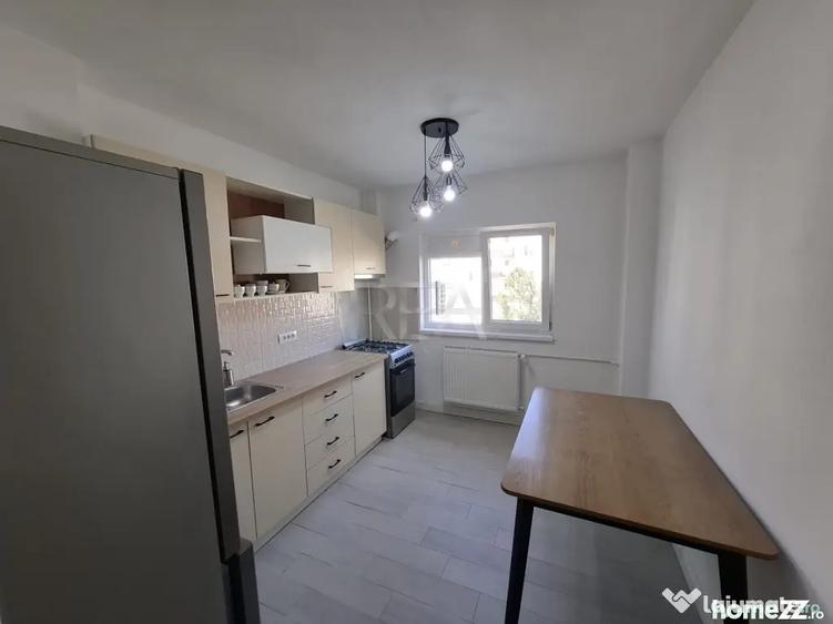 Apartament cu 3 camere decomandat, mobilat în Gorjului