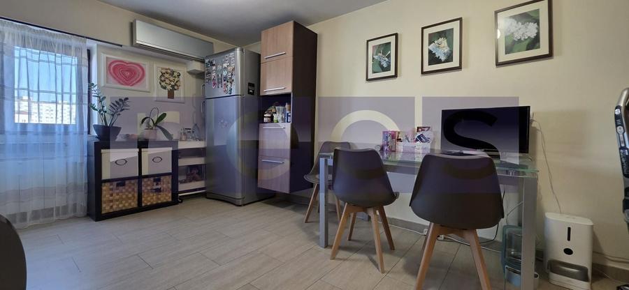 Apartament cu 4 camere decomandat, mobilat în Decebal
