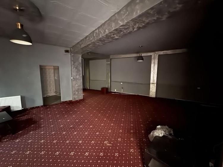 Spațiu comercial, de 100 mp, în Baia