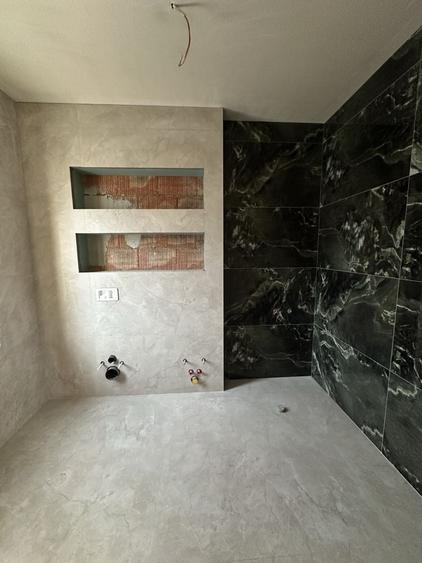 Casă cu 4 camere în Valea Adâncă