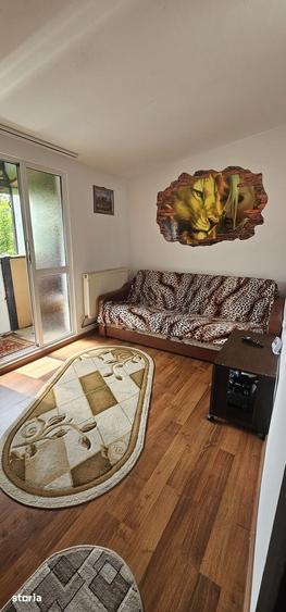 Apartament cu 4 camere decomandat în Bartolomeu