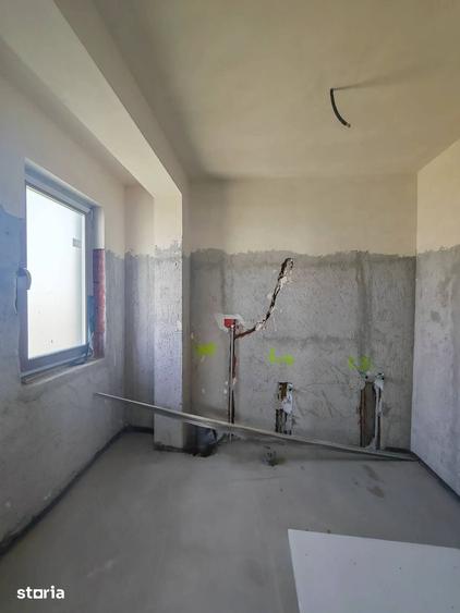 Casă cu 4 camere cu Teren 500 Mp în Mogoșoaia