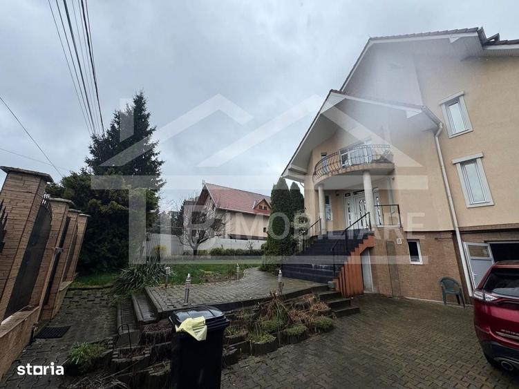 Casă cu 4 camere în Vulcan