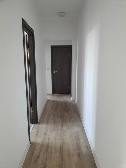 Apartament cu 3 camere decomandat în Aradului