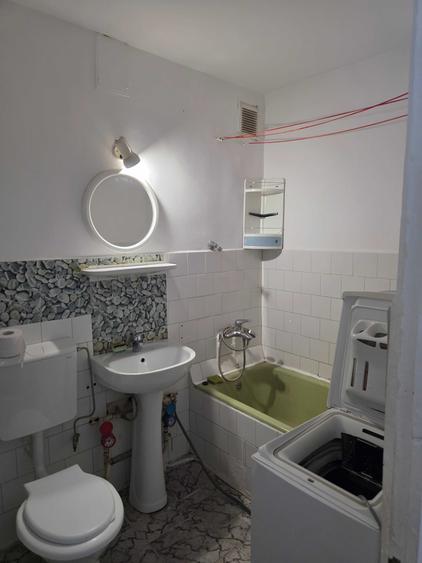 Garsonieră nedecomandată în Lipovei