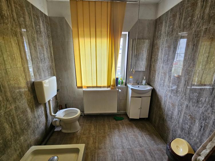2 apartamente, în casă cu 6 ap, P+E+M, 2000, zona Mircea cel Bătrân, comision 0% - 21