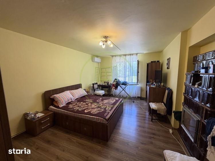 Casă cu 8 camere cu Teren 1787 Mp în Mofleni