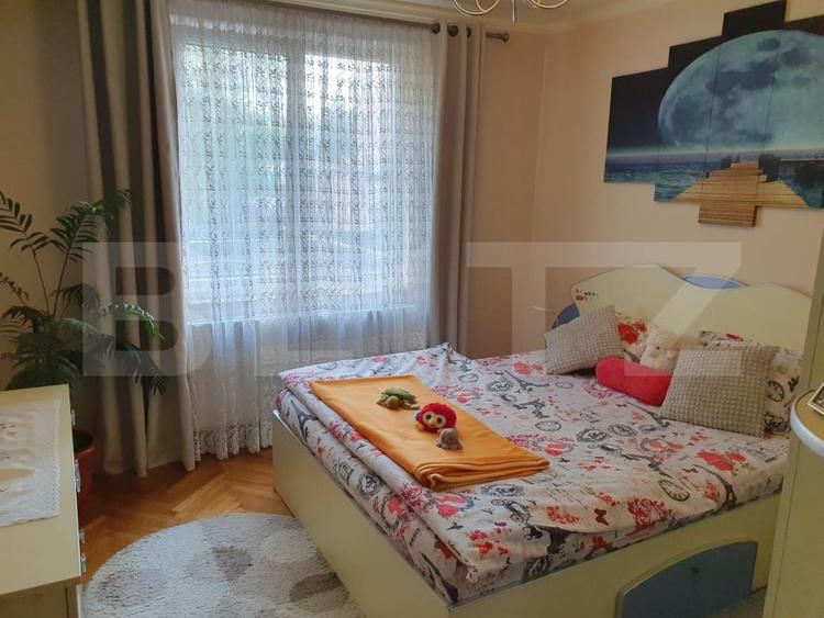 Apartament cu 3 camere decomandat, mobilat în Calea București