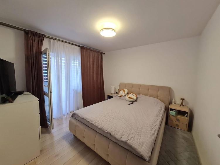Apartament cu 3 camere decomandat în Drumul Carului