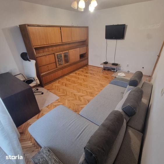 Apartament cu 3 camere decomandat în Mărăști