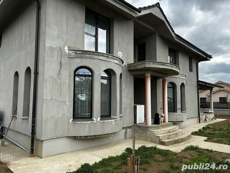 Casă cu 4 camere cu Teren 575 Mp în Centura