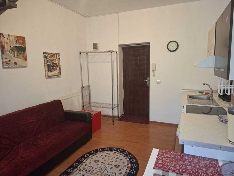 Apartament cu 2 camere semidecomandat în Brâncoveanu