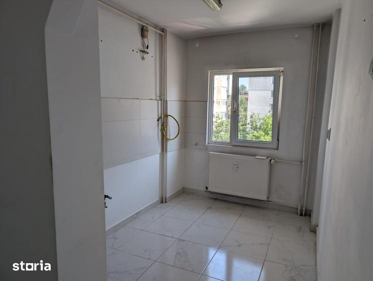 Apartament cu 2 camere semidecomandat în Republicii