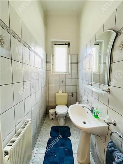 Casă individuală cu 3 camere cu Canalizare în Sub Arini