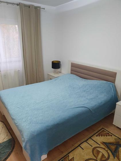 Apartament cu 2 camere decomandat în Calea Romanului