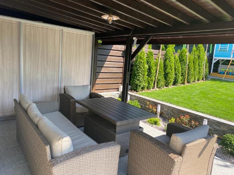 Duplex cu 4 camere cu Teren 250 Mp în Bucium