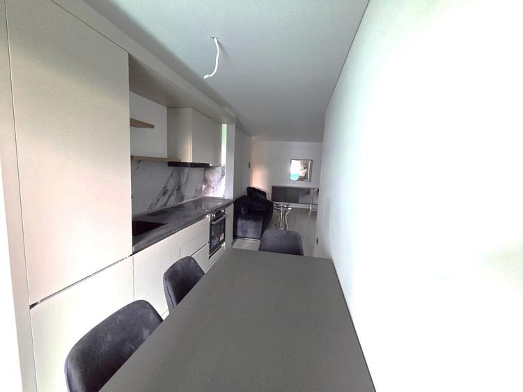 Apartament cu 2 camere semidecomandat, mobilat în Zorilor