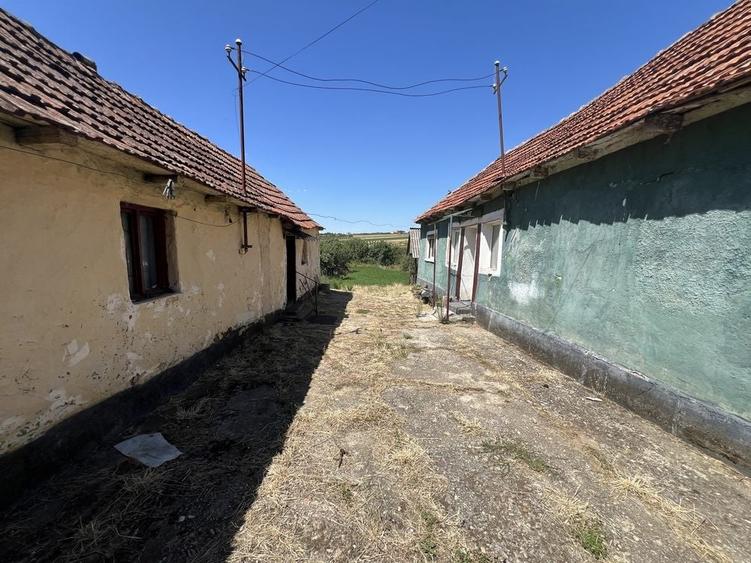 Casă cu 4 camere în Betfia