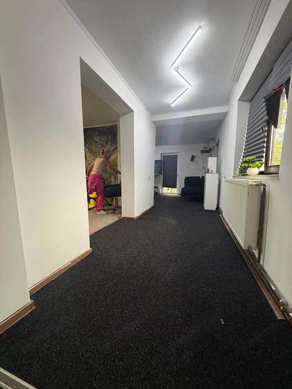 Casă cu 5 camere cu Teren 492 Mp în Petrăchioaia