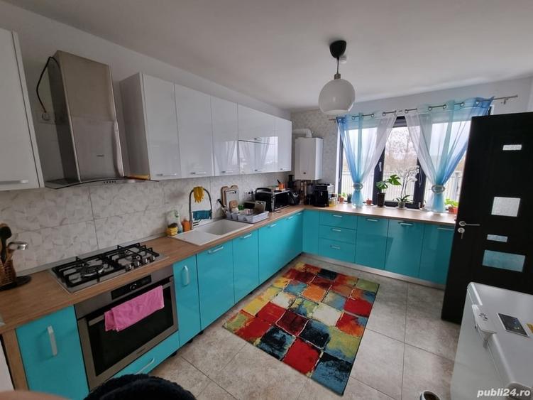 Casă cu 4 camere cu Teren 300 Mp în Central