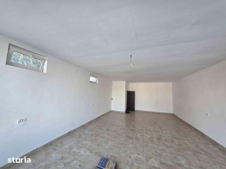 Spațiu comercial, de 54 mp, în Central