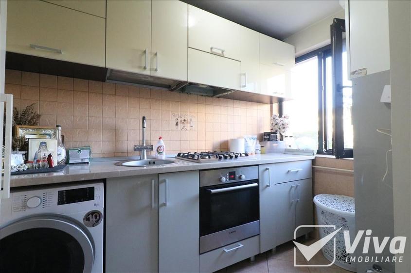 Apartament cu 3 camere semidecomandat în Alexandru cel Bun
