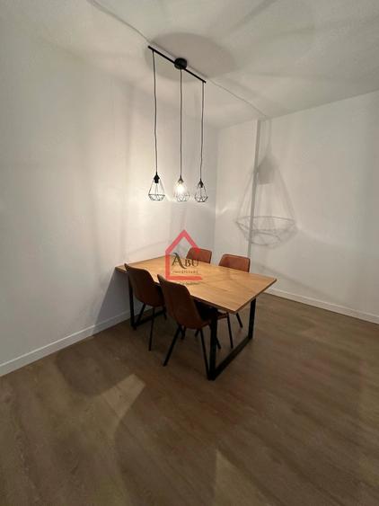 Apartament cu 2 camere semidecomandat în Filiași