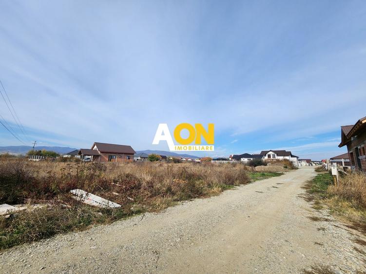 Teren Construcții intravilan de 483 mp, în Partoș