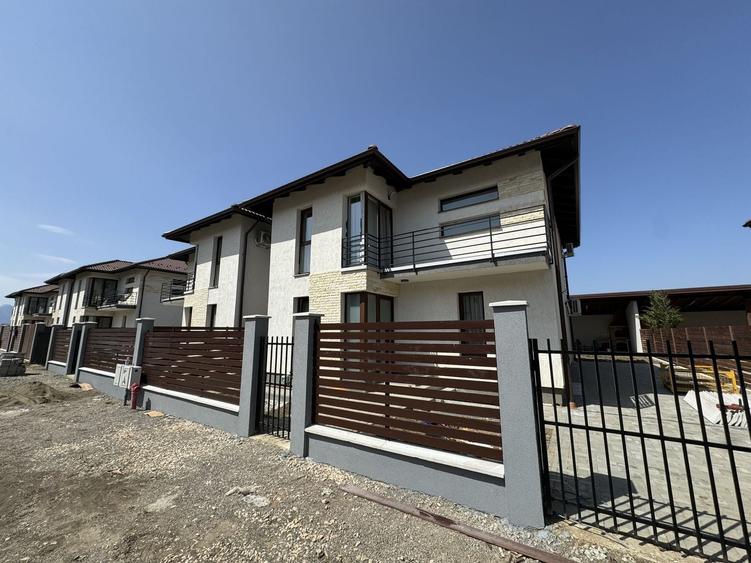 Casă individuală cu 4 camere cu Canalizare în Exterior Sud