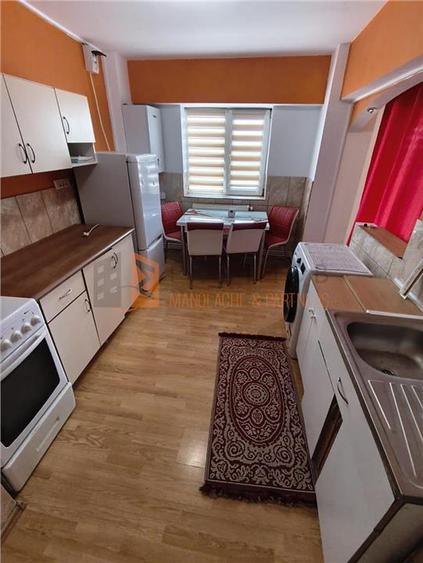 Apartament cu 2 camere decomandat, mobilat în Micro 3