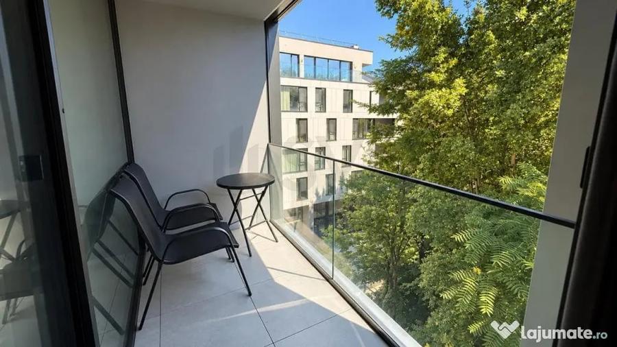 Garsonieră decomandată în Herăstrău