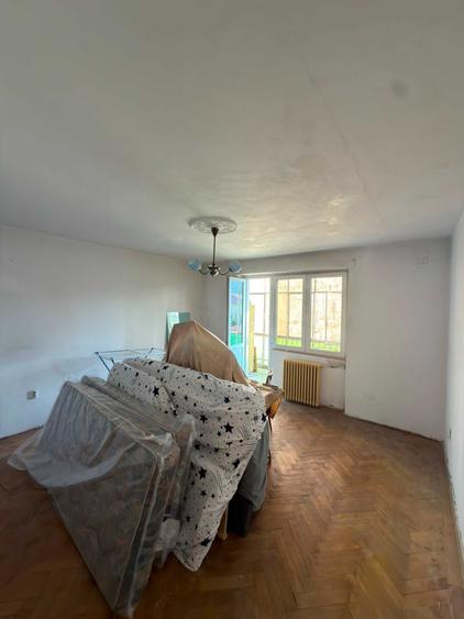 Apartament cu 2 camere decomandat în Ultracentral