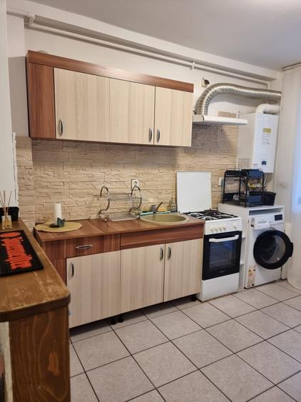 Apartament cu 2 camere decomandat în Florești