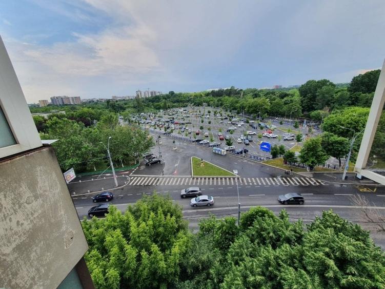 Garsonieră decomandată, mobilată în Tineretului