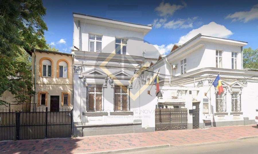 Casă individuală cu 23 camere cu Teren 475 Mp în Unirii
