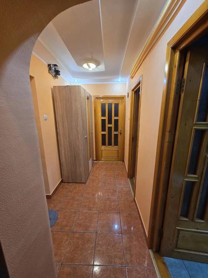 Apartament cu 2 camere decomandat în Micro 20