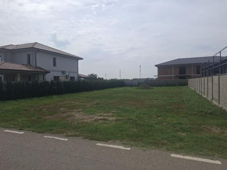 Proprietar vand teren intravilan 730 mp | FS 20 m | Centrul satului Serneteaz | Imprejmuit | Toate utilitatile - 2