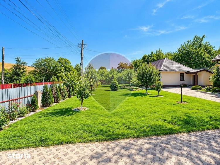 Casă cu 4 camere cu Teren 4204 Mp în Tătărăști