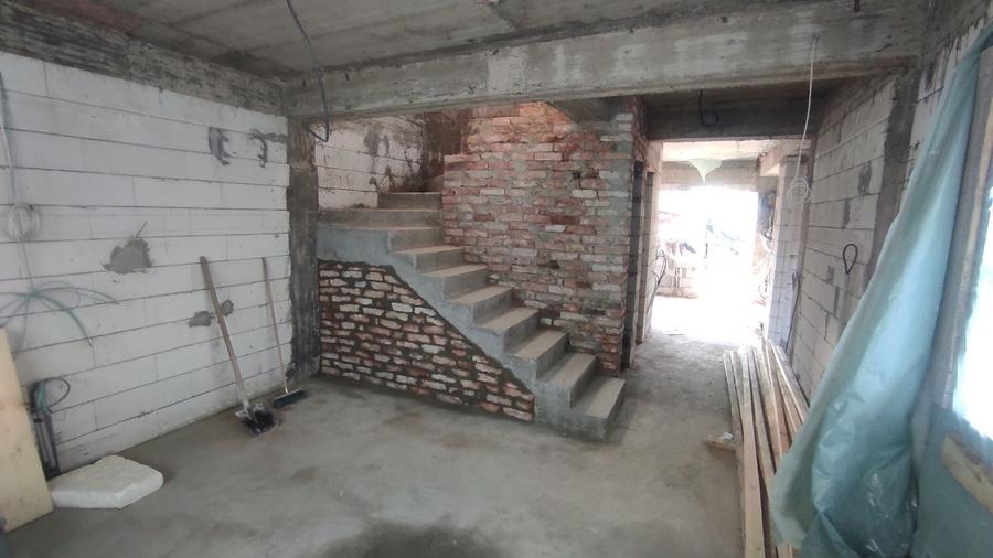 Casă cu 3 camere în Sârbi