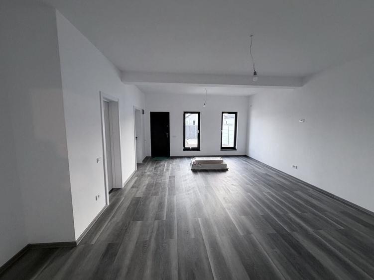 Casă cu 2 camere în Central