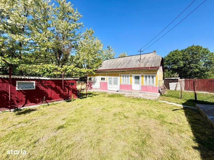 Casă cu 3 camere cu Teren 1700 Mp în Negri