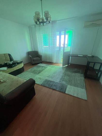 Apartament cu 2 camere decomandat în Basarabia
