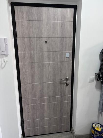 Apartament cu 2 camere semidecomandat în Școlilor