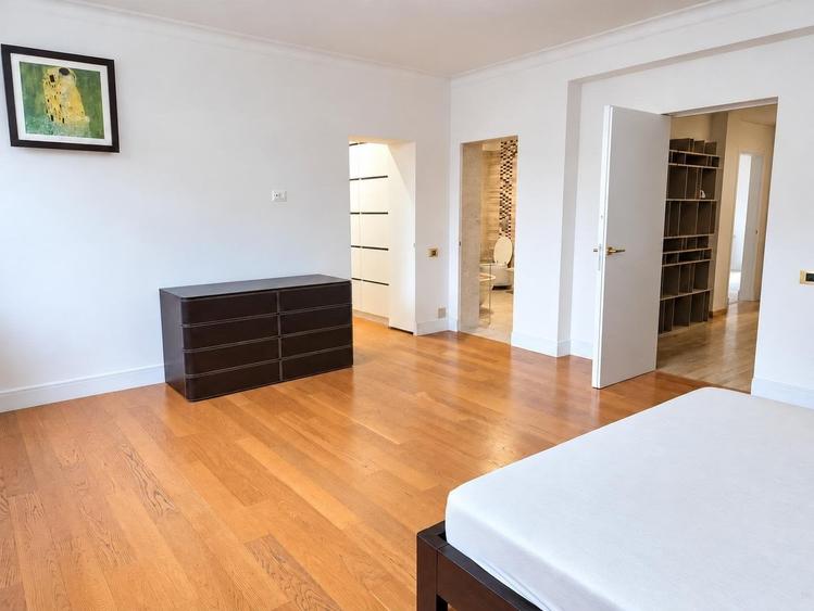 Casă cu 6 camere cu Teren 500 Mp în Dămăroaia